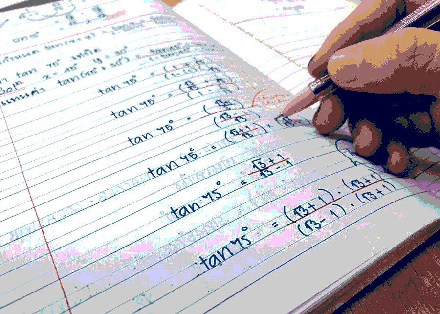 Como aprender matemática desde o início? Saiba que é uma disciplina teórica e que envolve muito estudo.