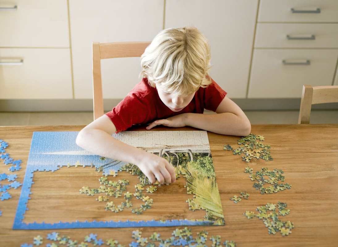 Qual a importância dos quebra-cabeças para crianças na educação infantil? -  Villa, Campus de Educação