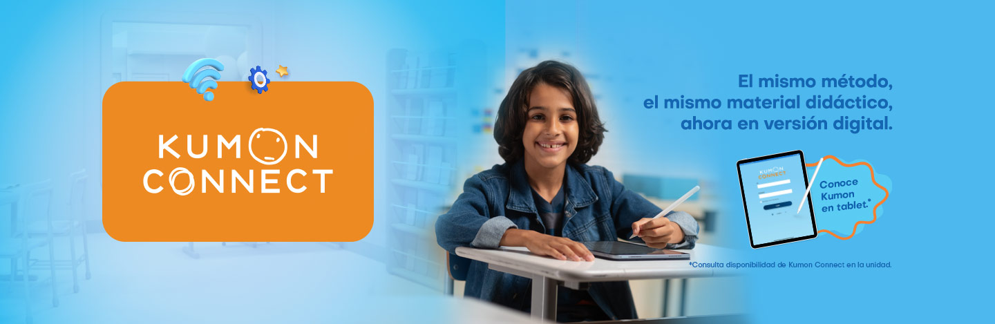 Niño sonriente con auriculares estudiando con Kumon Connect en una tableta, plataforma de aprendizaje en línea de Kumon en un entorno doméstico.