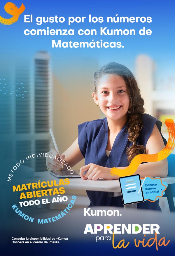 Alumna de Kumon sonriendo y estudiando matemáticas con una tableta, ilustrando la pasión por los números desarrollada por el curso de Matemáticas.