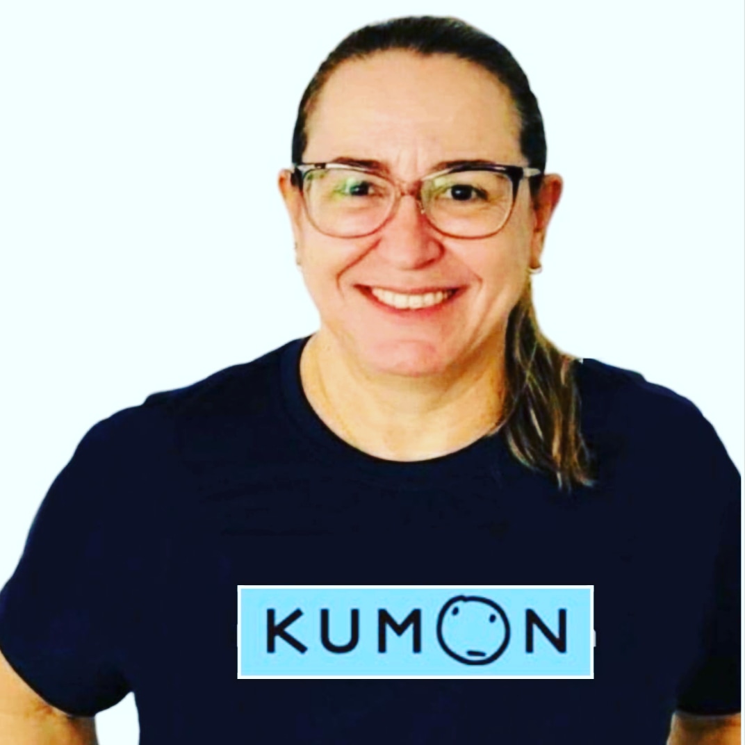 Professora Kumon Ribeirão Shopping