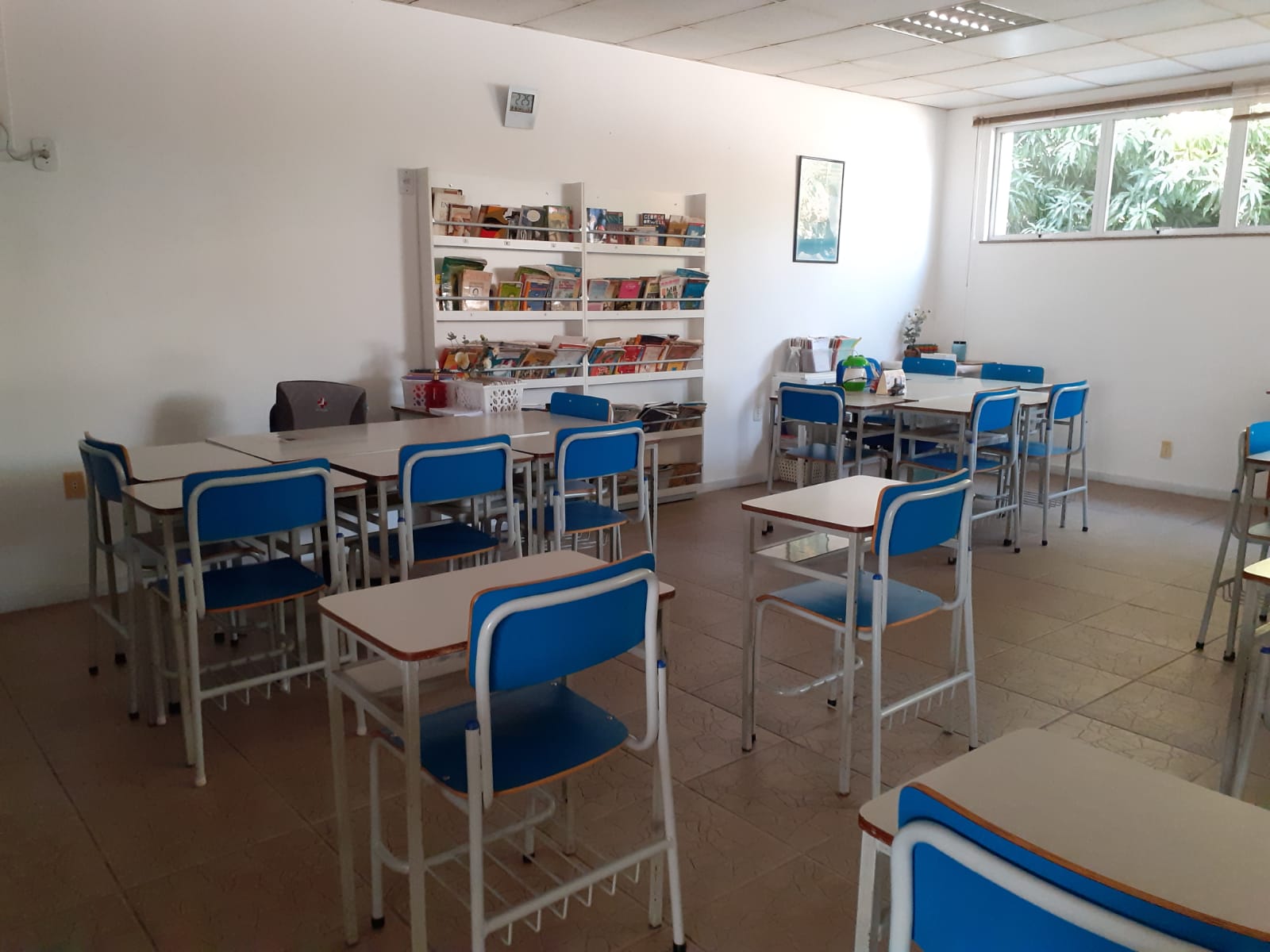 Sala de aula 1 do Kumon Ilha Cambaúba RJ