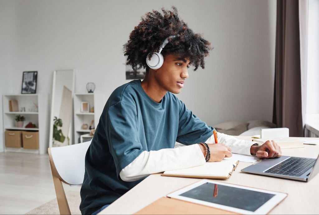 https://sitecontent.kumon.com.br/site/general/638972021753787426_como-estudar-para-o-vestibular.jpg?width=100